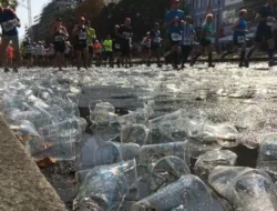 Ancaman Silen: Dampak AMDK Gelas Plastik terhadap Lingkungan Kita