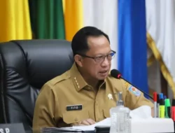 Mendagri Siapkan Reward dan Punishment Terkait Penghapusan Retribusi PBG-BPHTB