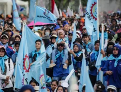 Hari Buruh: DPR Desak Perlindungan Pekerja Amid Lonjakan PHK 9 Hari Buruh: DPR Desak Perlindungan Pekerja Amid Lonjakan PHK