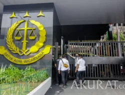 Kejagung: Penjelasan Resmi Pengerahan TNI Jaga Kejaksaan Seluruh Indonesia 2 Kejagung: Penjelasan Resmi Pengerahan TNI Jaga Kejaksaan Seluruh Indonesia