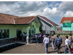 Siswa Nakal Tolak Program Militer Dedi Mulyadi, Ancam Tak Naik Kelas 7 Siswa Nakal Tolak Program Militer Dedi Mulyadi, Ancam Tak Naik Kelas