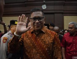 Hasto Persembahkan Karya Tulis dari Rutan untuk Ketua Umum Megawati