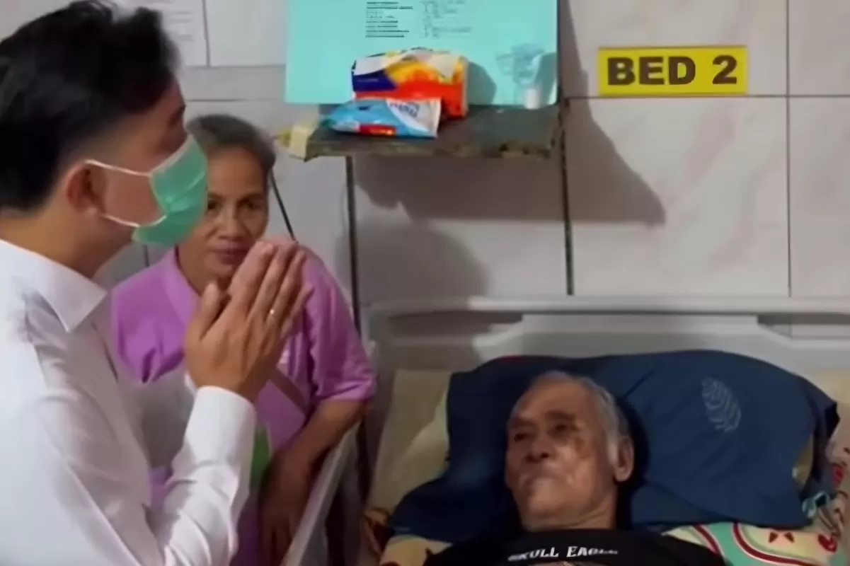 Gibran Tegur Warga Usil Rekam Aktivitasnya Jenguk Korban Gempa Poso
