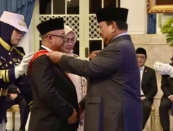 Mendikbudristek Abdul Mu’ti Raih Bintang Mahaputera Utama: Rahasia di Balik Prestasinya?
