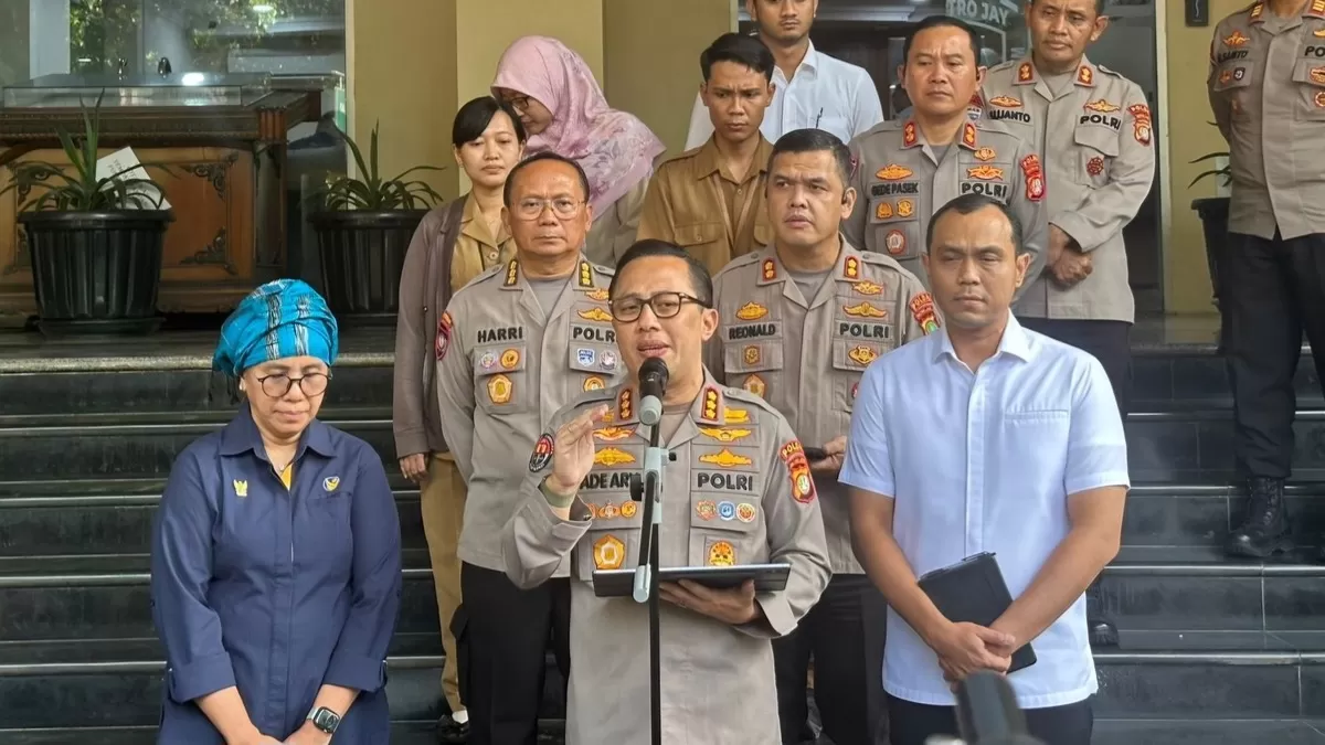 Ratusan Remaja Serbu DPR Misteri di Balik Aksi Mengejutkan Ini