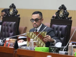 Sahroni: Kritik Bubarkan DPR, Ucapan Tolol Tingkat Dunia 5 Sahroni: Kritik Bubarkan DPR, Ucapan Tolol Tingkat Dunia