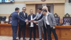Geger DPR Rusdi Masse Geser Sahroni Ada Apa di Balik Kursi Komisi III