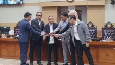 Geger DPR Rusdi Masse Geser Sahroni Ada Apa di Balik Kursi Komisi III