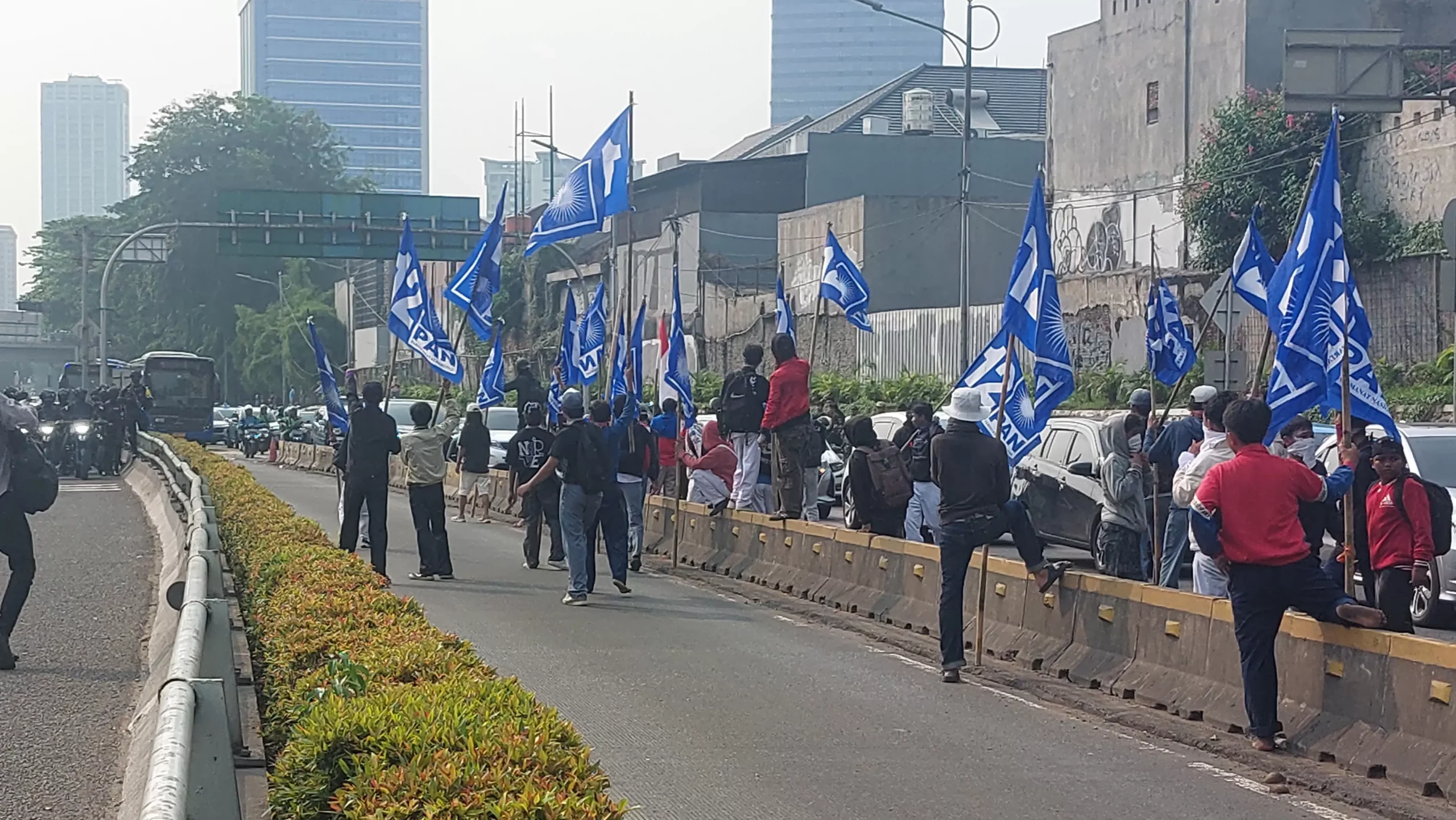 Kebijakan Pemerintah Pukulan Telak Bagi Rakyat Miskin dan Rentan scaled