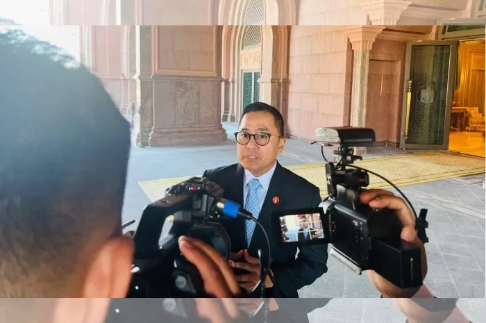Setpres Ambil Sikap Tegas ID Wartawan CNN Dikembalikan Ada Apa Sebenarnya