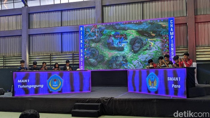 Gemparkan Tulungagung Serunya Pertarungan Mobile Legends di Panggung Esports
