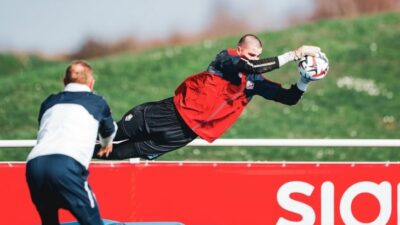 Luca Chevalier Gemilang Debut Juara Singkirkan Donnarumma Keputusan Klub Tepat