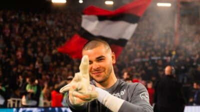 Lucas Chevalier: Kiper Playmaker Bawa PSG Juara, Kejutan di Piala Super Eropa