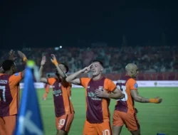Peralta "Mencekik" Persis Solo di Akhir Laga, Borneo FC Semakin Perkasa Tak Tergoyahkan 3 Peralta “Mencekik” Persis Solo di Akhir Laga, Borneo FC Semakin Perkasa Tak Tergoyahkan