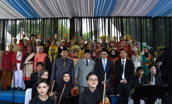 Prabowo Paduan Suara SMKN 2 Cibinong Ada Kejutan di Balik Foto Ini