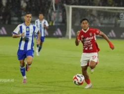 Hodak Tergila-gila Reijnders Persib: Rahasia Tak Terkalahkan, Mesin Serba Bisa Beraksi