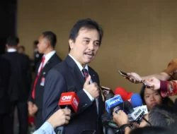 Roy Suryo Cs Tersangka Fitnah Ijazah Jokowi: Apa Saja Bukti Mengejutkan?